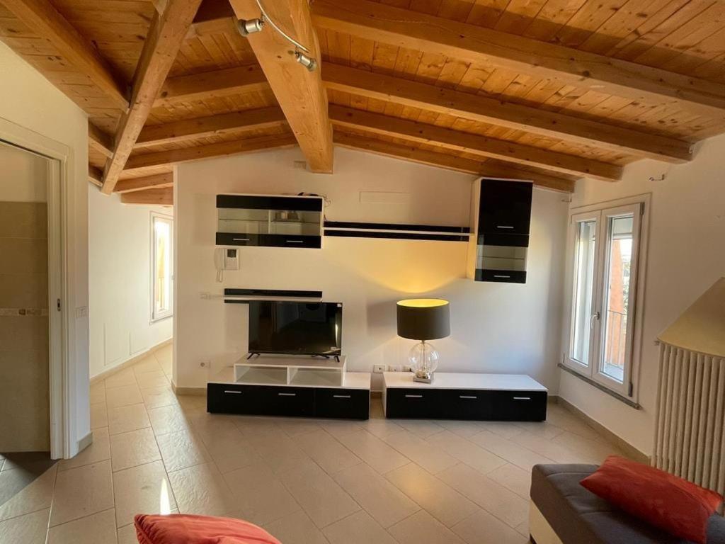 New Downtown Apartment Vigevano Exterior foto